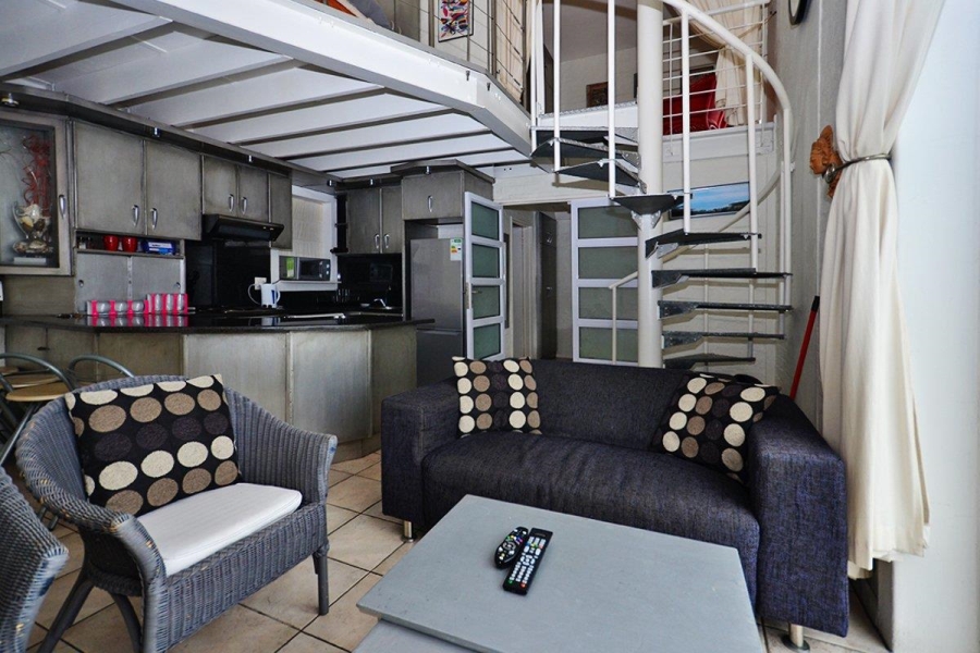 To Let 2 Bedroom Property for Rent in Green Point Western Cape